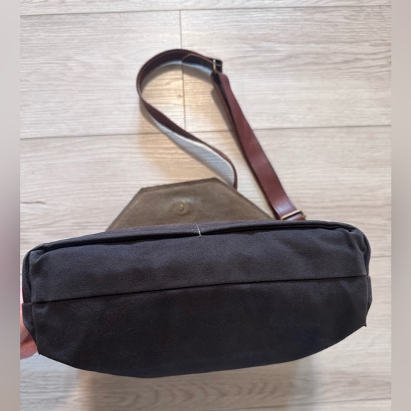 R RIVETER Bag Brown Leather Black Canvas Flap Crossbody Purse Handmade In USA - Picture 5 of 16